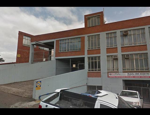 394M² WAREHOUSE TO LET IN BRIARDENE